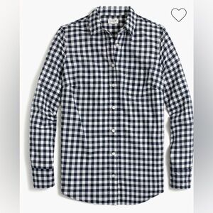 Petite gingham button-up shirt in signature fit NWOT
MAKE ME AN OFFER!!!
